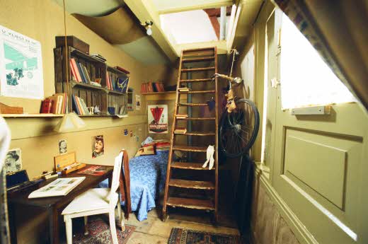 Stairs_To_Attic