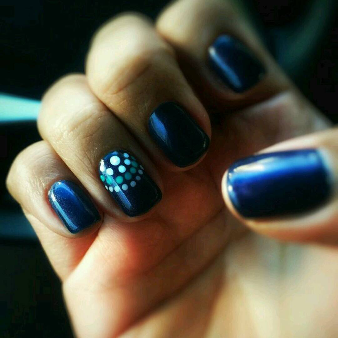 Dark blue nails