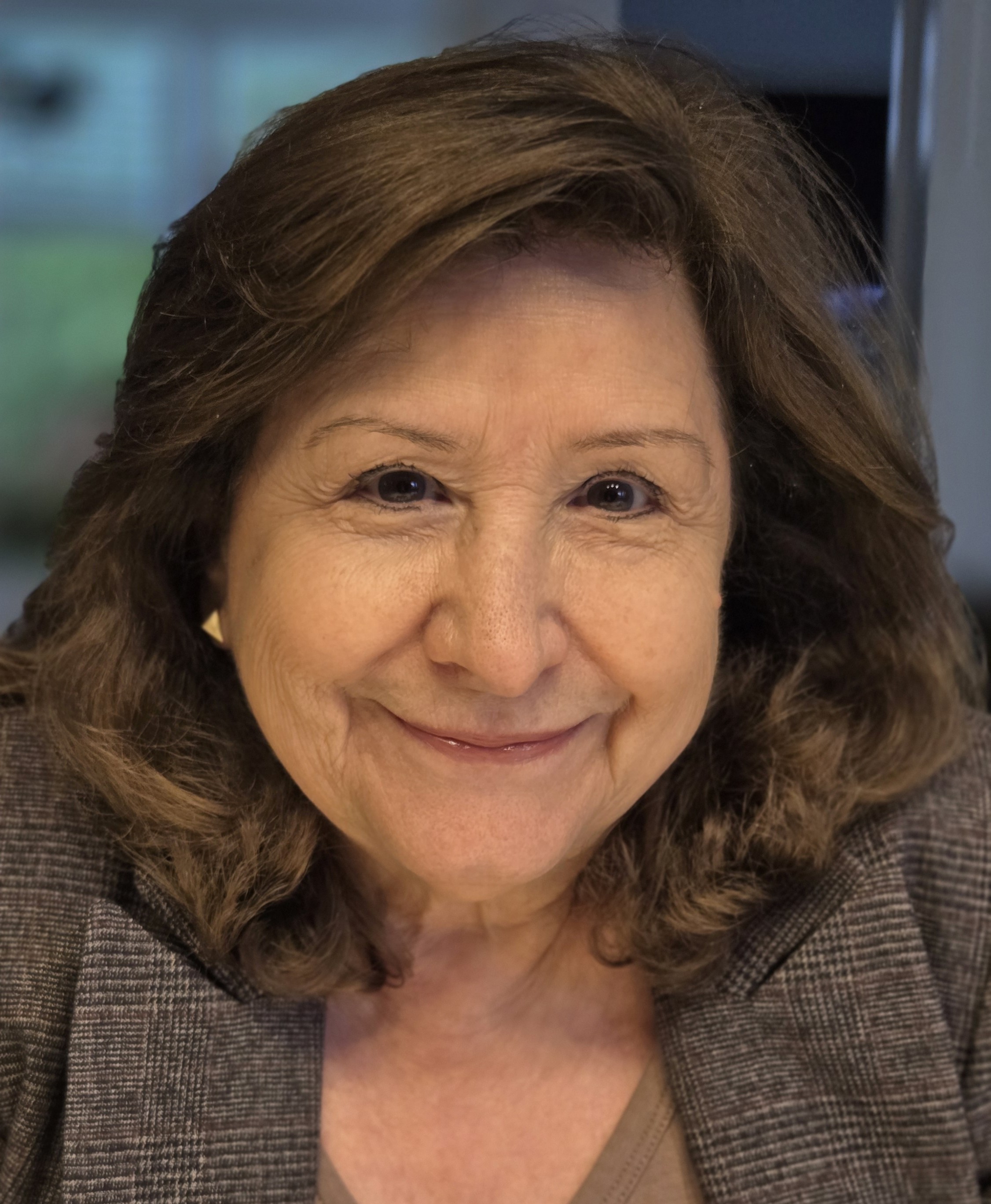 Beatriz Lafferriere Professional Headshot