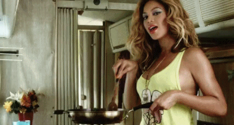 Beyonce cooking breakfast